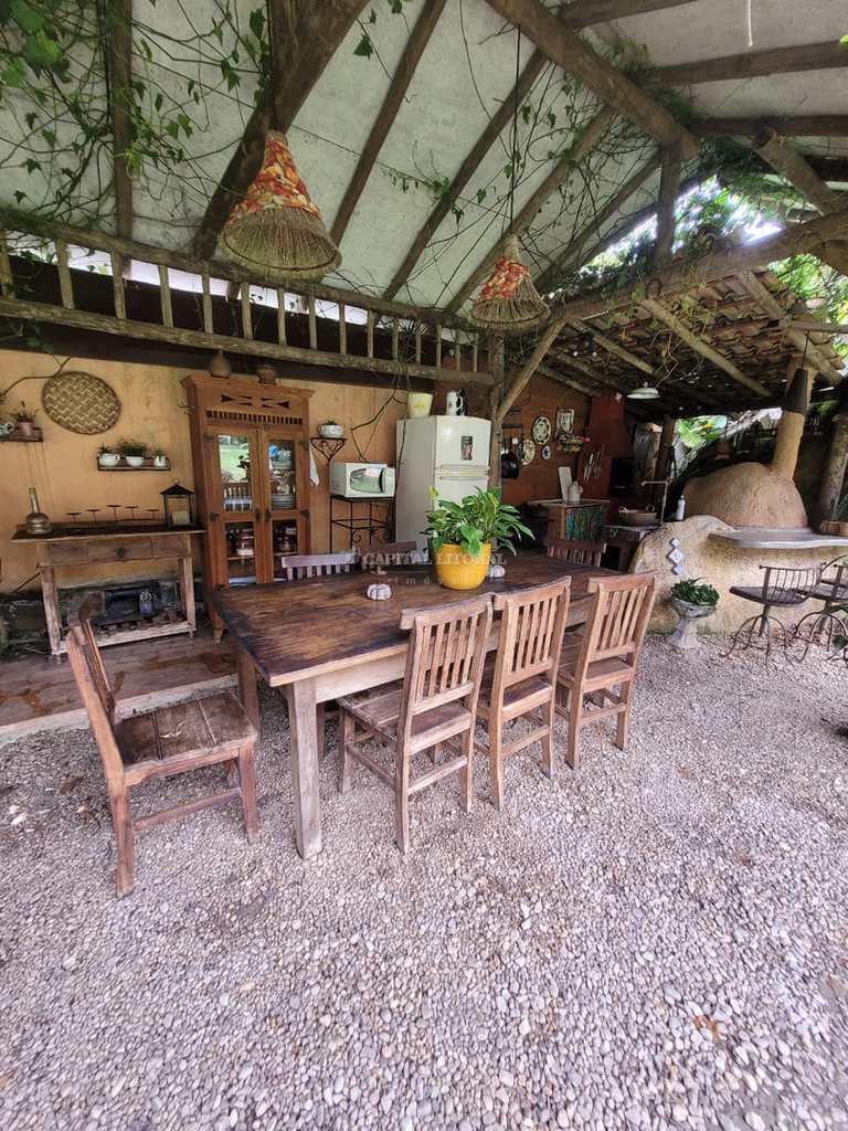 Casa em Ilhabela, no bairro Cocaia