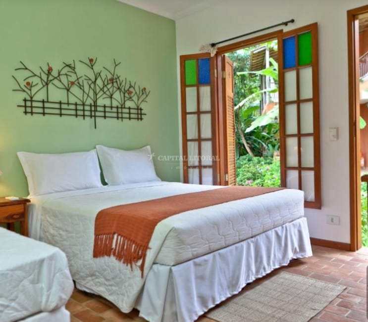 Casa em Ilhabela, no bairro Cocaia