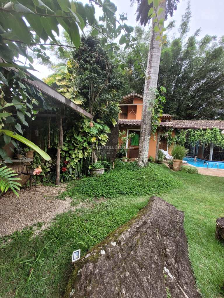 Casa em Ilhabela, no bairro Cocaia