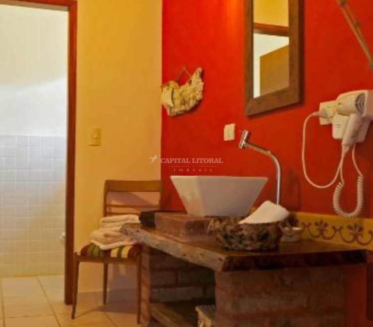 Casa em Ilhabela, no bairro Cocaia