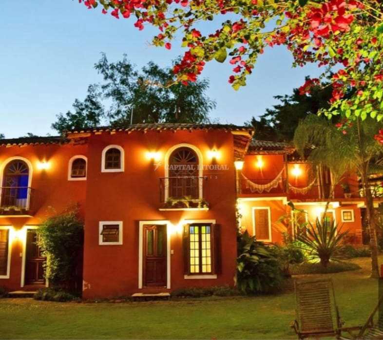 Casa em Ilhabela, no bairro Cocaia