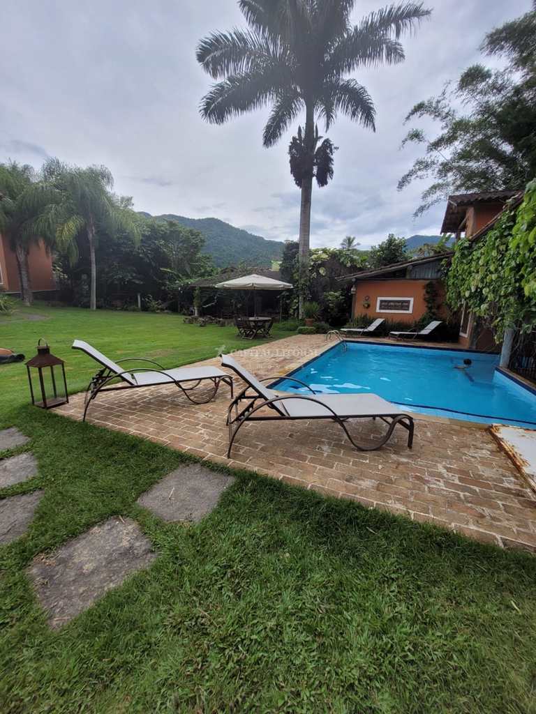 Casa em Ilhabela, no bairro Cocaia