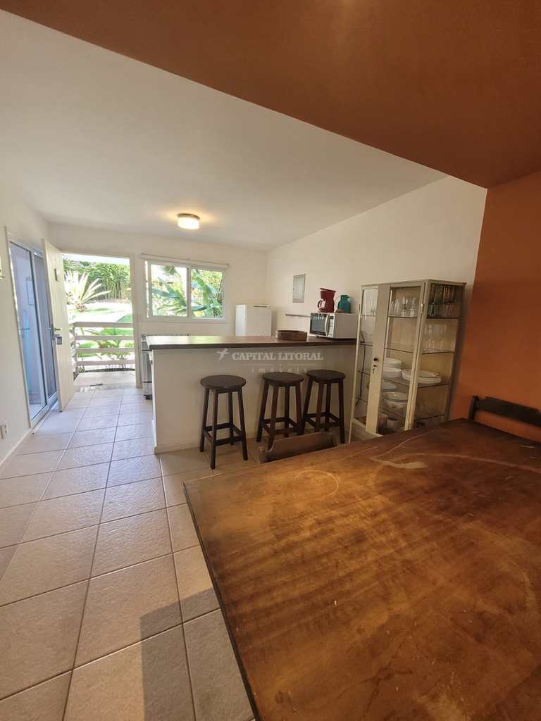 Casa em Ilhabela, no bairro Veloso