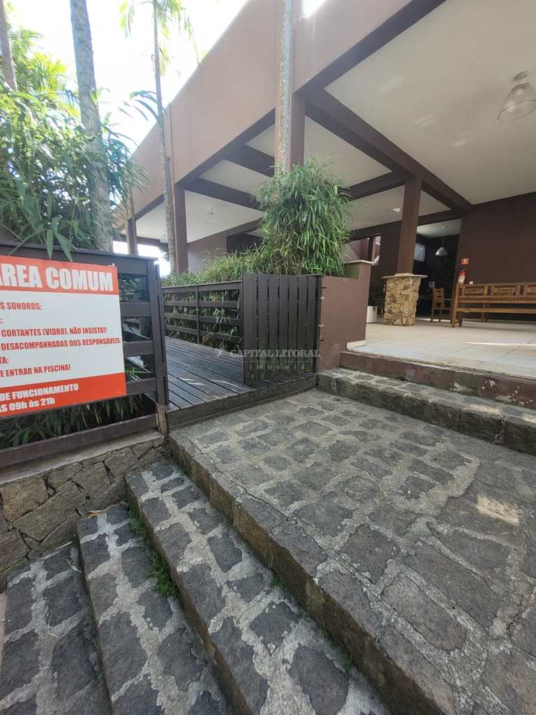 Casa em Ilhabela, no bairro Veloso