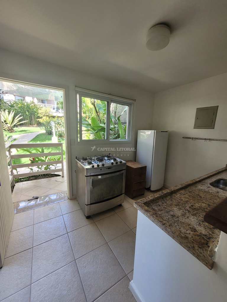 Casa em Ilhabela, no bairro Veloso
