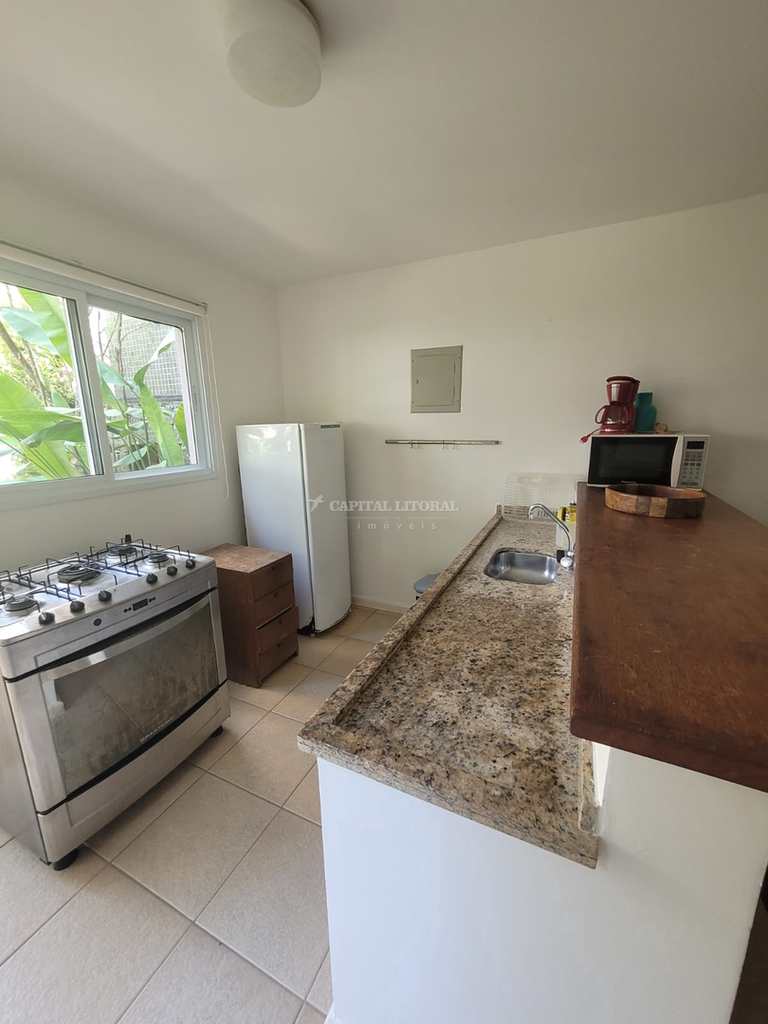 Casa em Ilhabela, no bairro Veloso