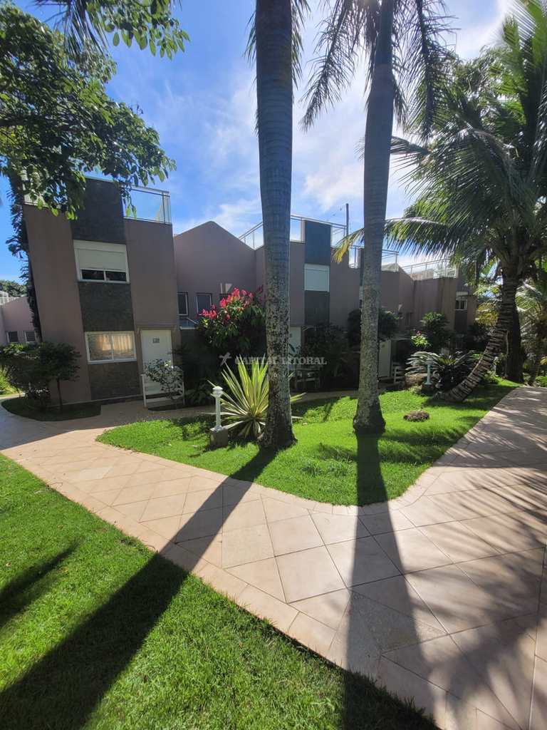 Casa em Ilhabela, no bairro Veloso