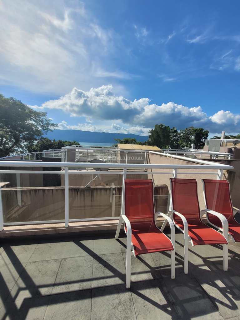 Casa em Ilhabela, no bairro Veloso