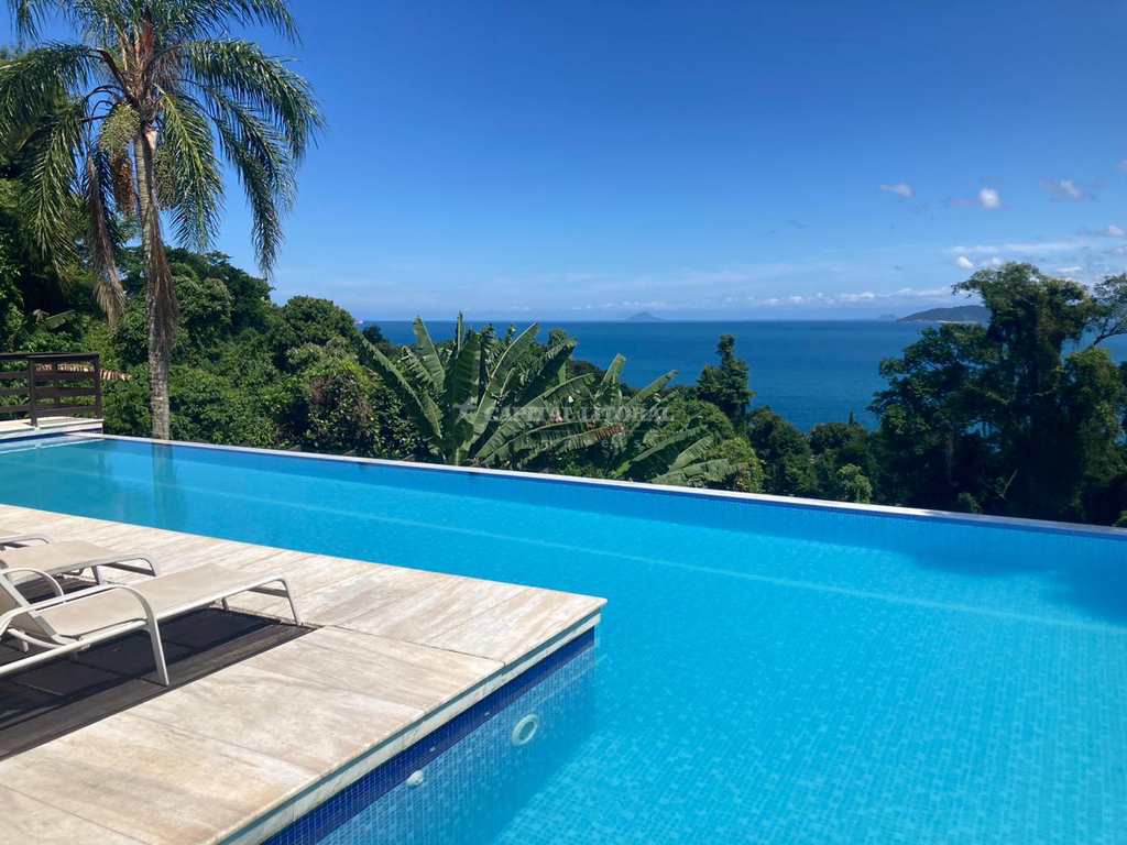 Casa em Ilhabela, no bairro Praia do Veloso