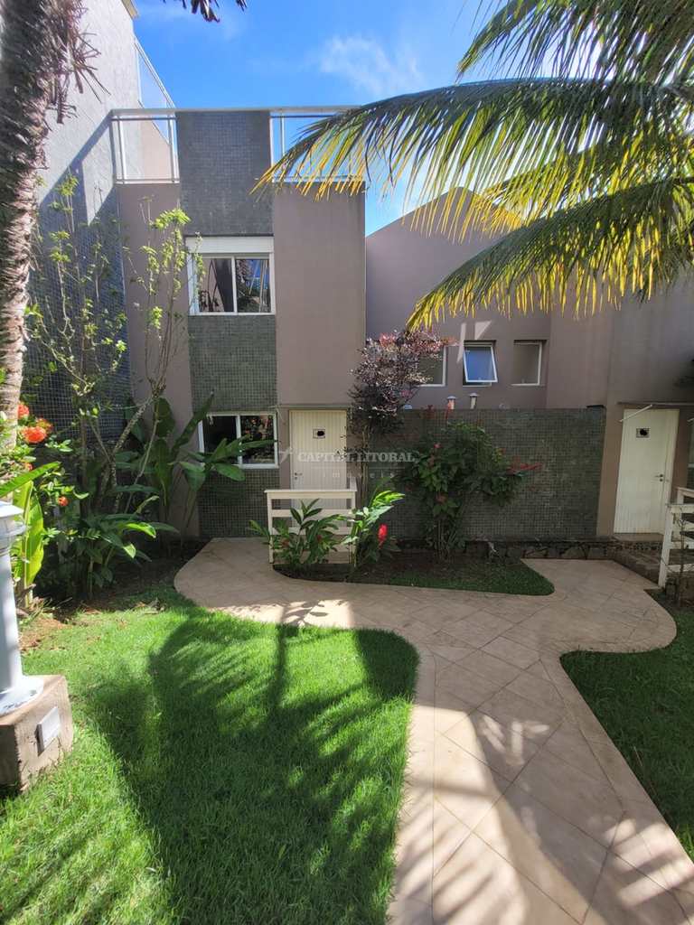 Casa em Ilhabela, no bairro Praia do Veloso