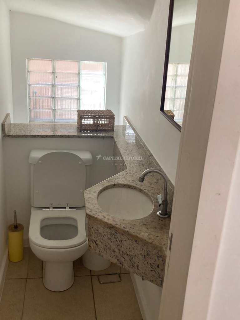 Casa em Ilhabela, no bairro Praia do Veloso