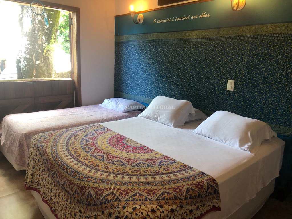 Casa em Ilhabela, no bairro Borrifos