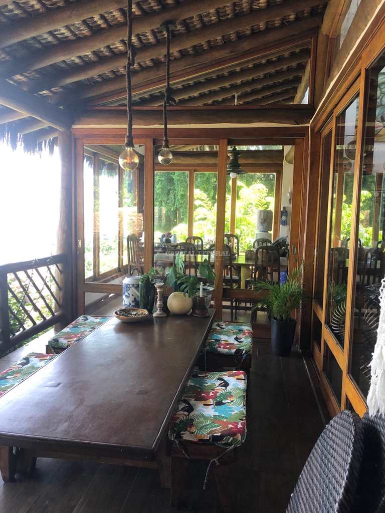 Casa em Ilhabela, no bairro Borrifos