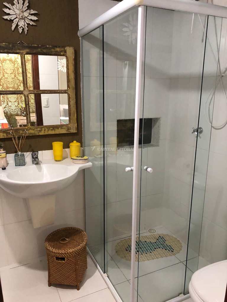 Casa em Ilhabela, no bairro Borrifos