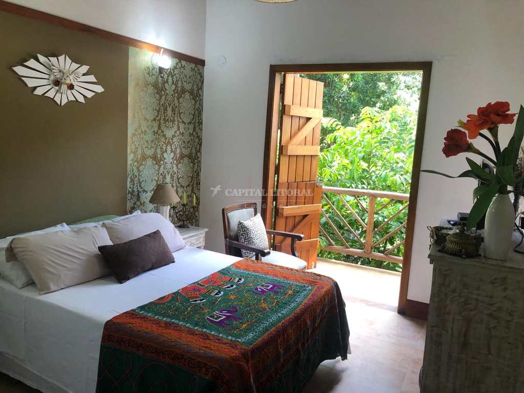 Casa em Ilhabela, no bairro Borrifos