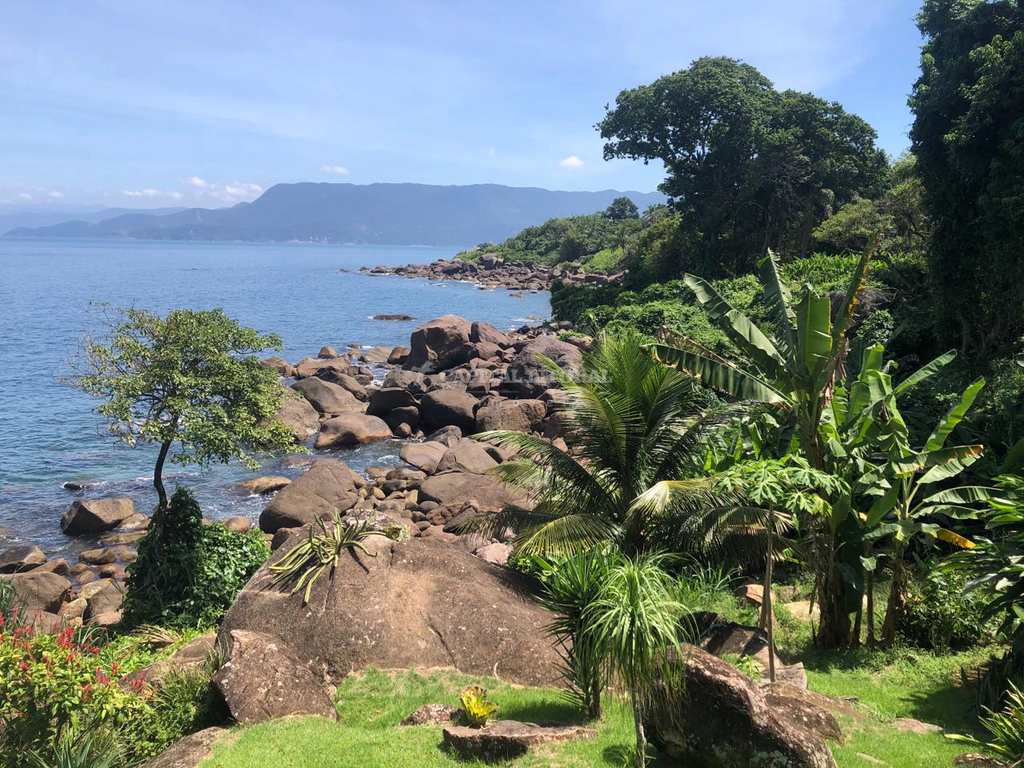 Casa em Ilhabela, no bairro Borrifos