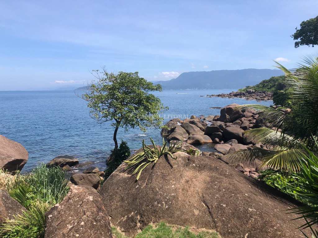 Casa em Ilhabela, no bairro Borrifos