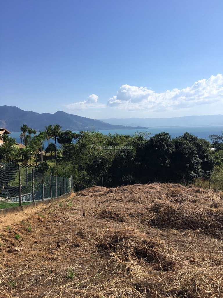 Terreno em Ilhabela, no bairro Siriúba