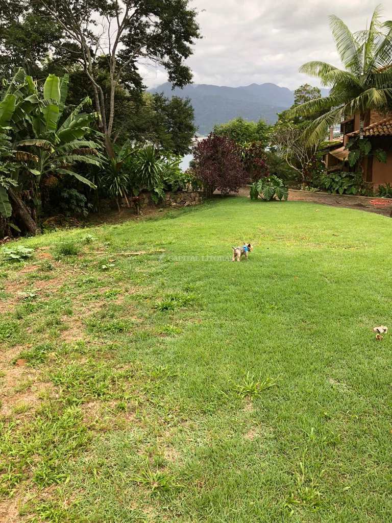 Terreno em Ilhabela, no bairro Piúva