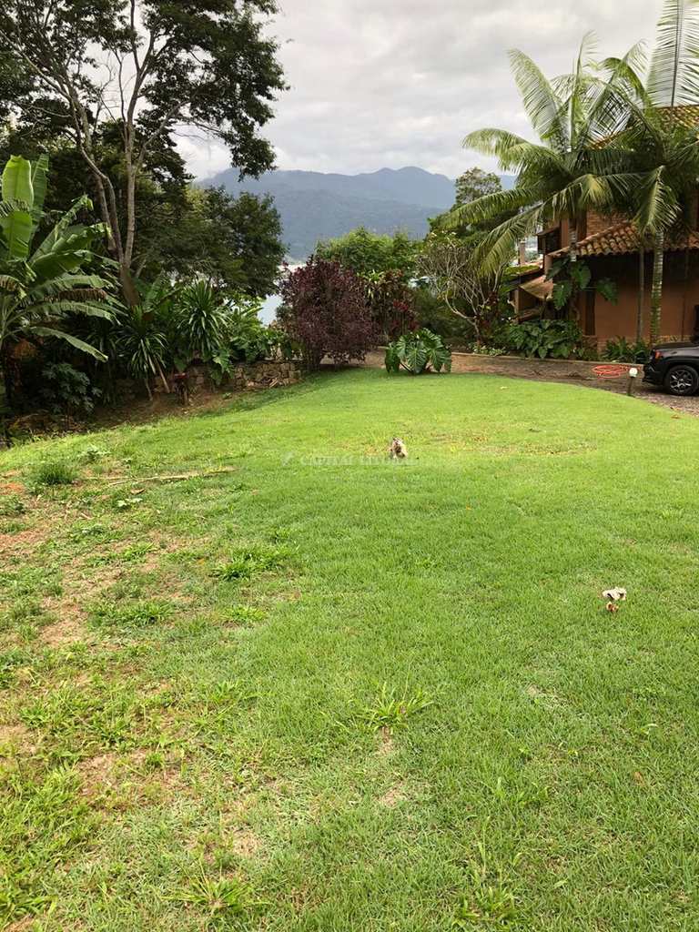 Terreno em Ilhabela, no bairro Piúva