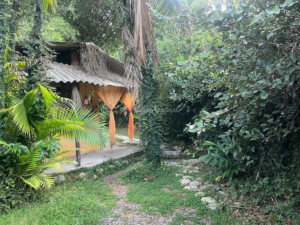 Casa em Ilhabela, no bairro Cocaia