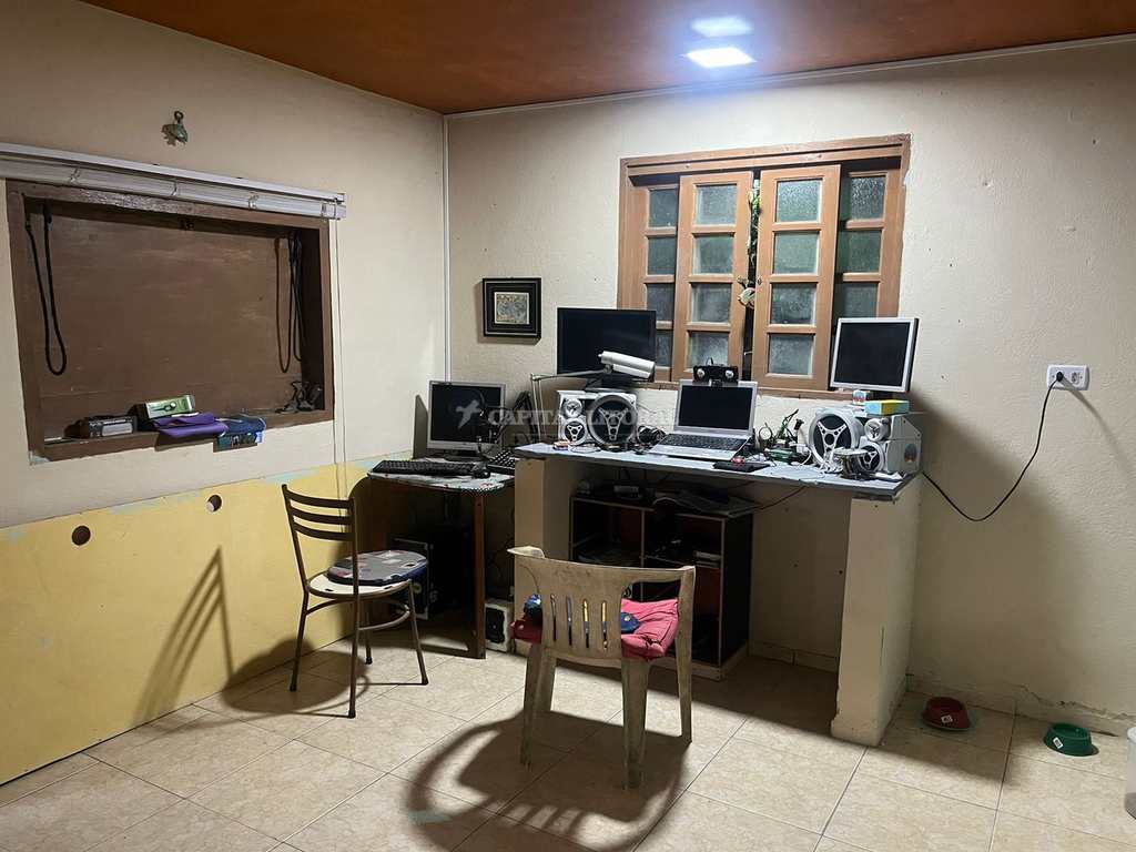 Casa em Ilhabela, no bairro Cocaia