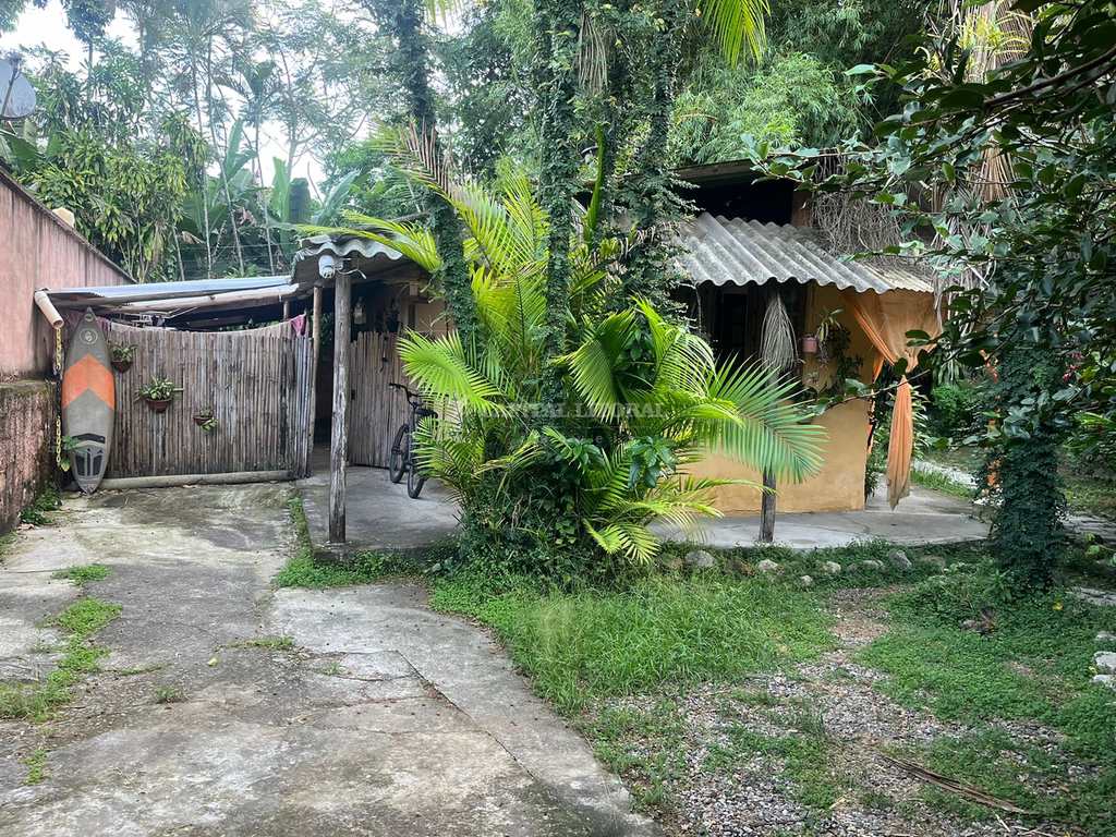 Casa em Ilhabela, no bairro Cocaia