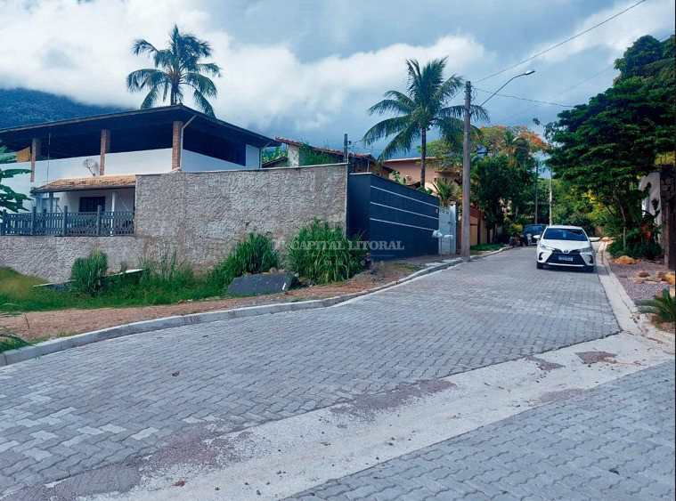 Terreno em Ilhabela, no bairro Ribeirão