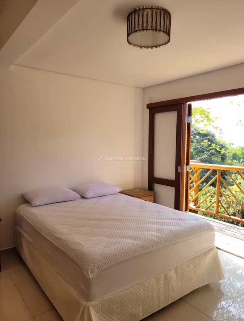 Casa em Ilhabela, no bairro Curral