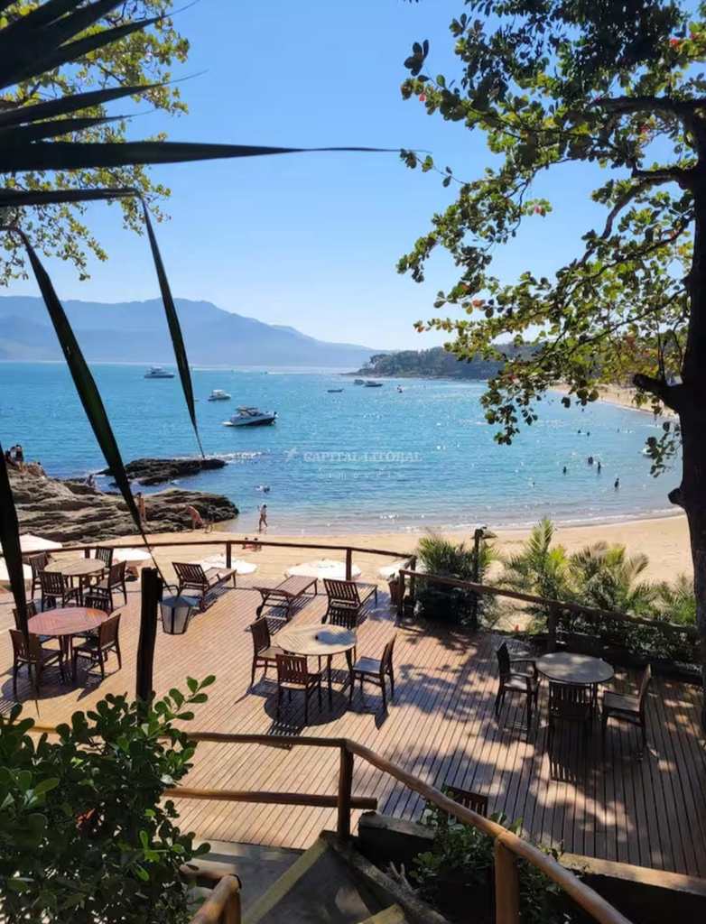 Casa em Ilhabela, no bairro Curral