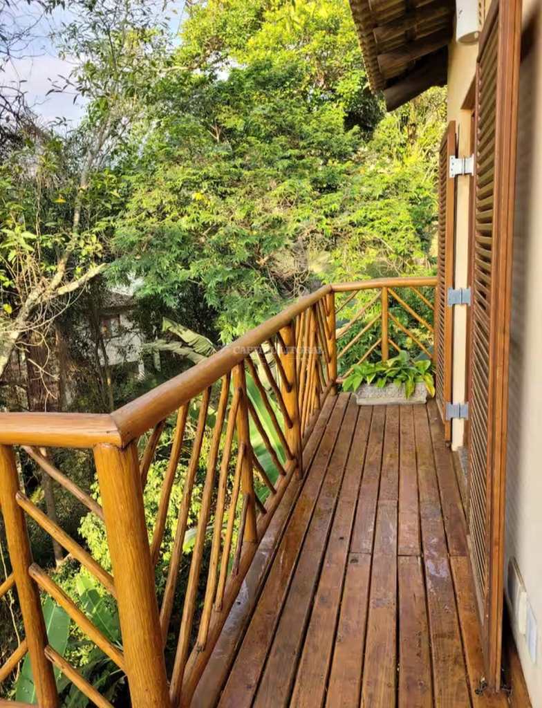 Casa em Ilhabela, no bairro Curral