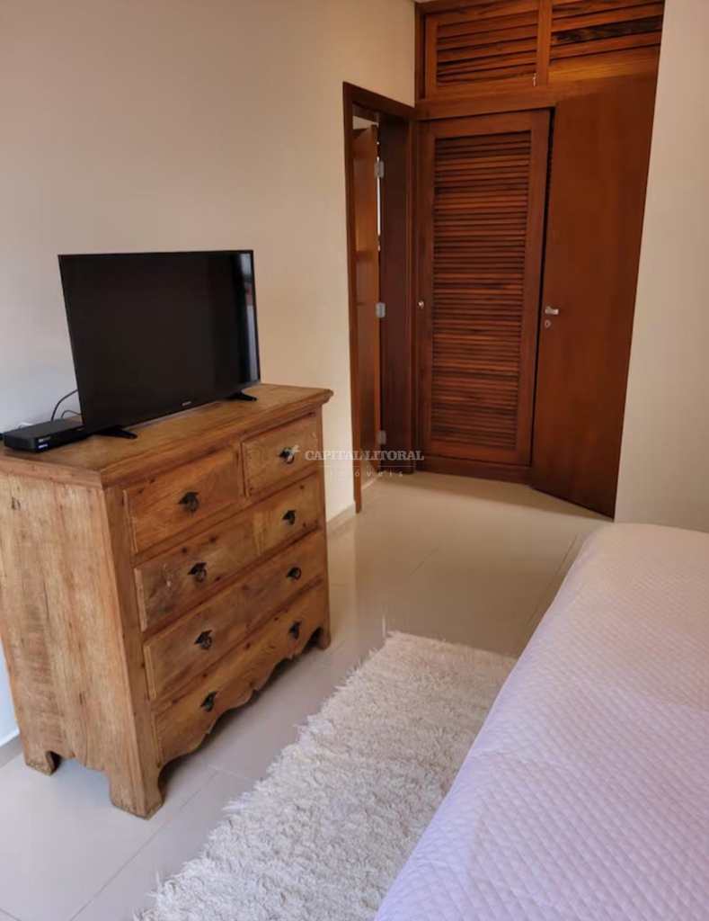 Casa em Ilhabela, no bairro Curral