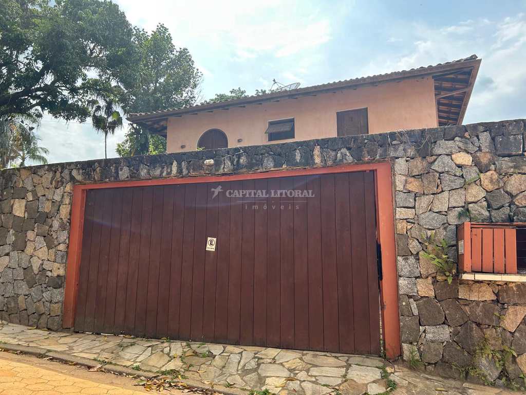 Casa em Ilhabela, no bairro Itaquanduba