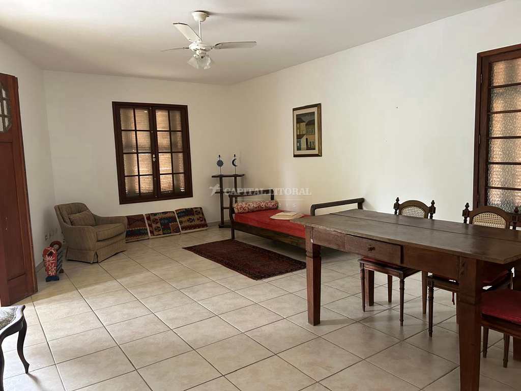 Casa em Ilhabela, no bairro Itaquanduba
