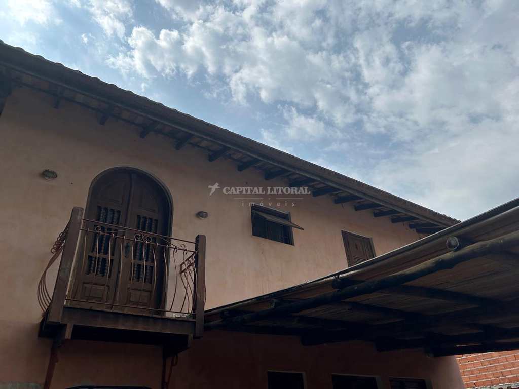Casa em Ilhabela, no bairro Itaquanduba