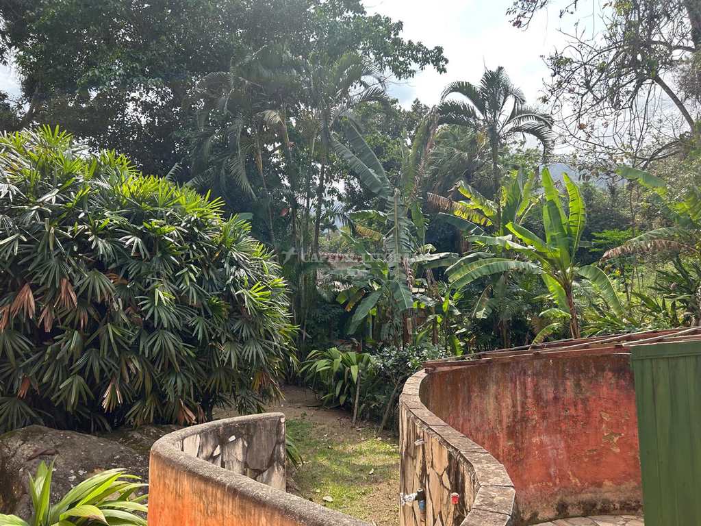 Casa em Ilhabela, no bairro Itaquanduba
