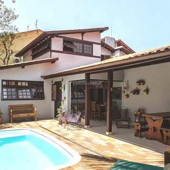 Casa em Ilhabela, bairro Perequê