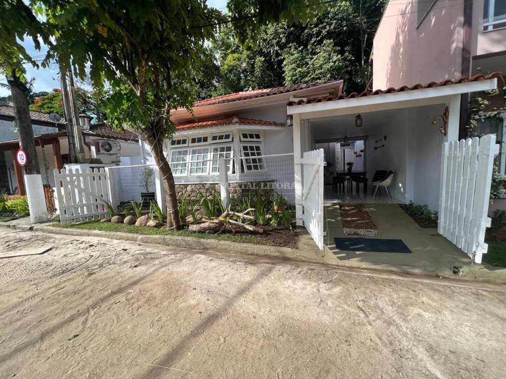 Casa em Ilhabela, no bairro Itaquanduba