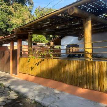 Casa em Ilhabela, bairro Saco da Capela