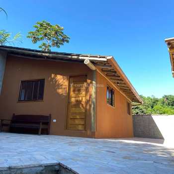 Casa em Ilhabela, bairro Água Branca