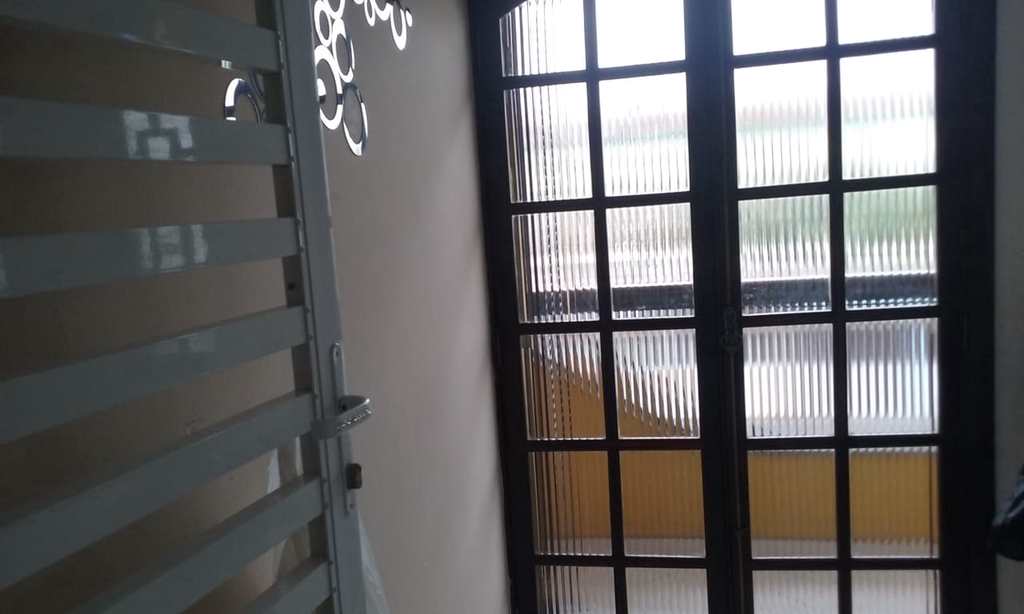 Casa em Cubatão, no bairro Jardim Casqueiro