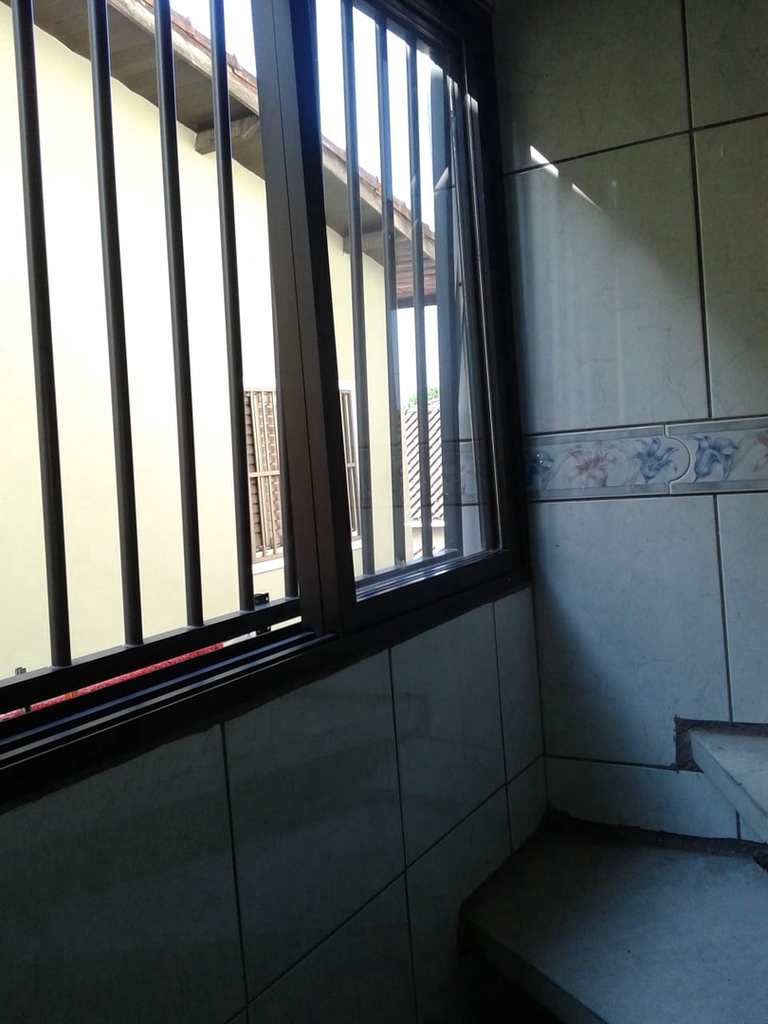 Casa em Cubatão, no bairro Jardim Casqueiro