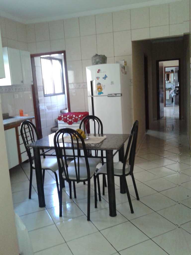 Casa em Cubatão, no bairro Jardim Casqueiro