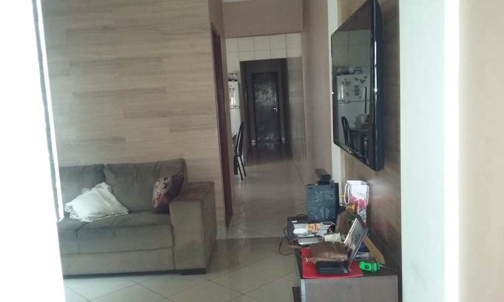 Casa em Cubatão, no bairro Jardim Casqueiro
