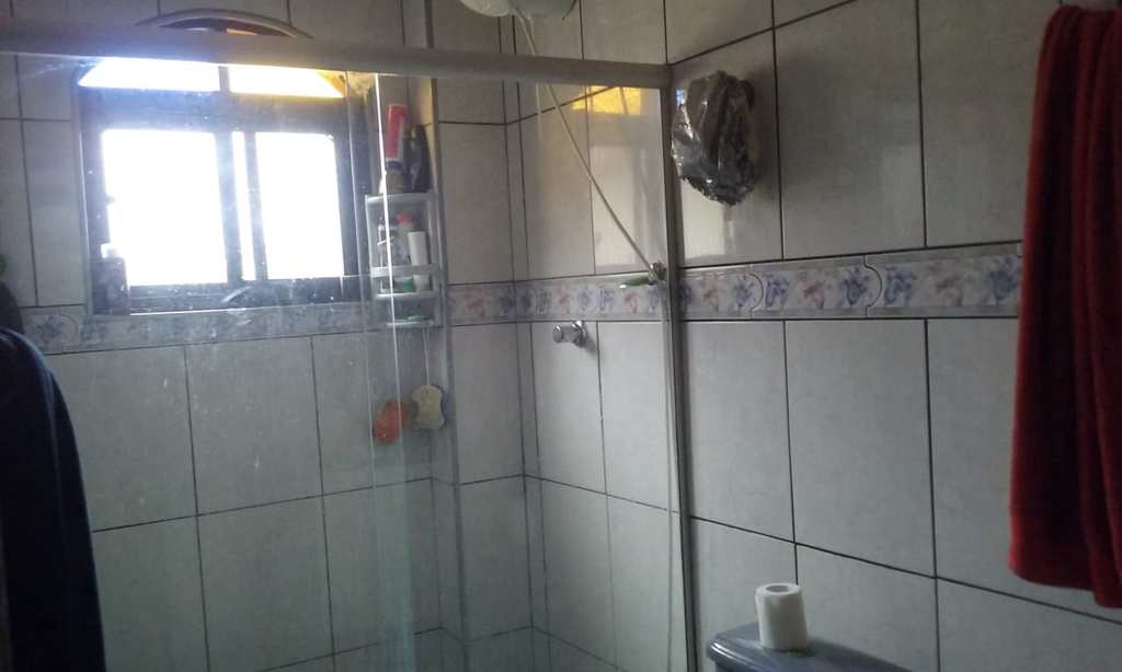 Casa em Cubatão, no bairro Jardim Casqueiro