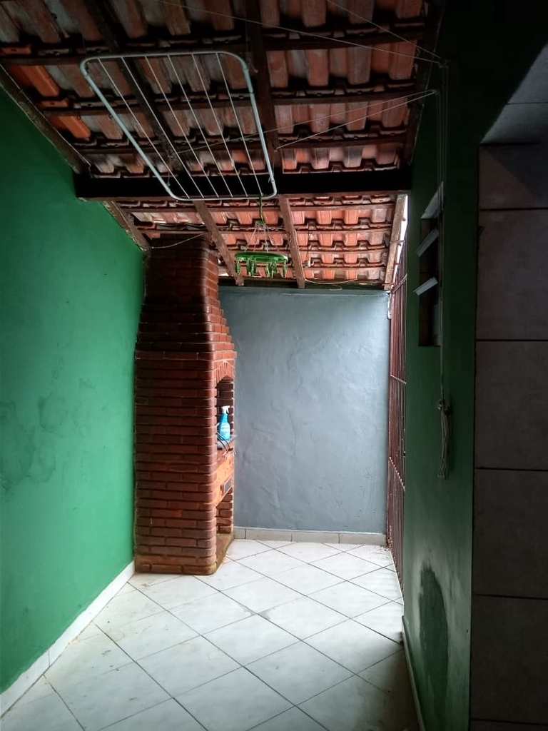 Casa em Cubatão, no bairro Vila Ponte Nova