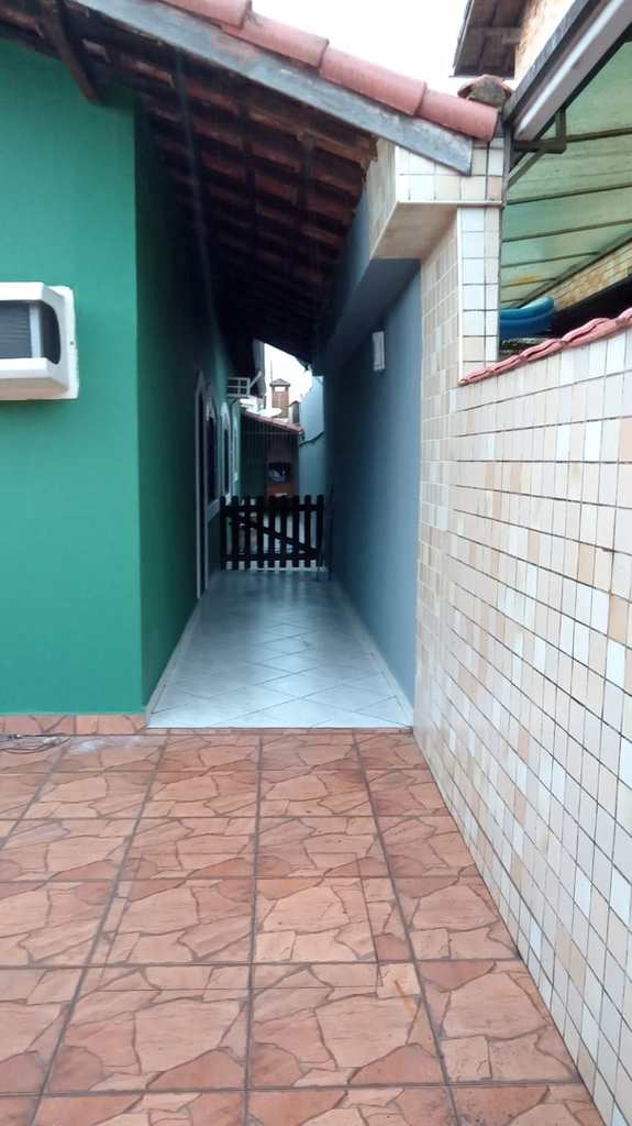 Casa em Cubatão, no bairro Vila Ponte Nova