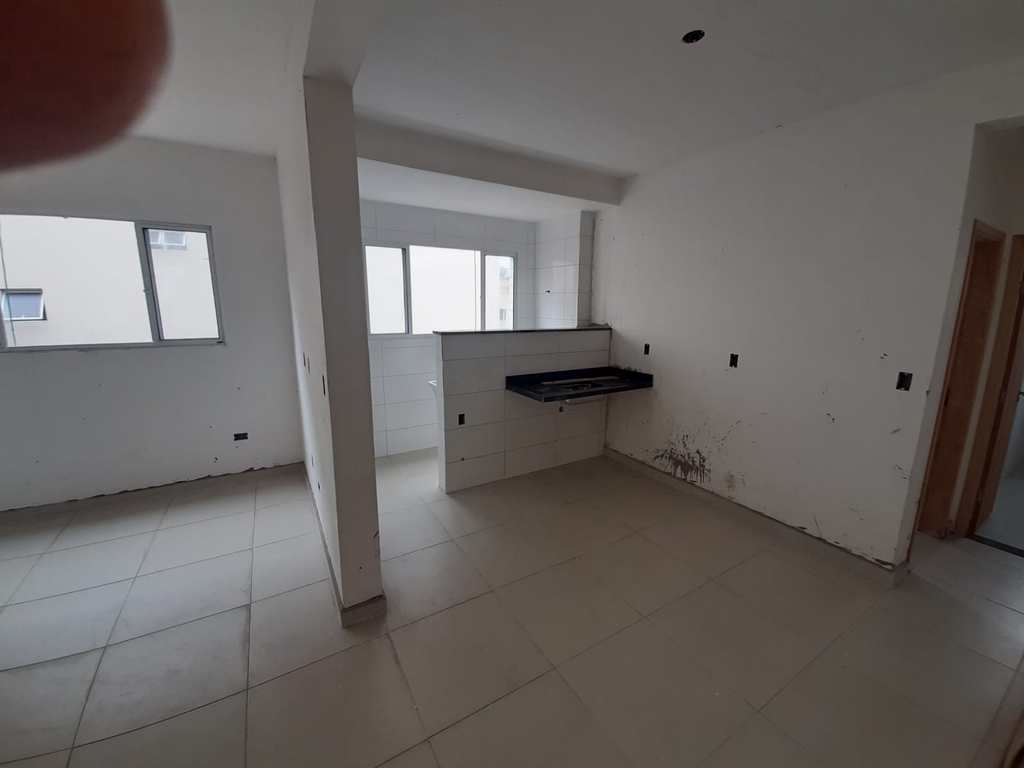 Apartamento em Cubatão, no bairro Jardim Casqueiro