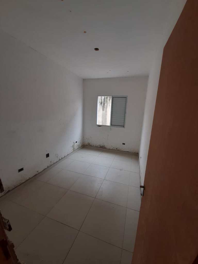 Apartamento em Cubatão, no bairro Jardim Casqueiro