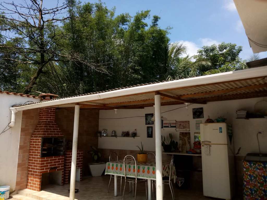 Casa em Cubatão, no bairro Vila dos Pescadores